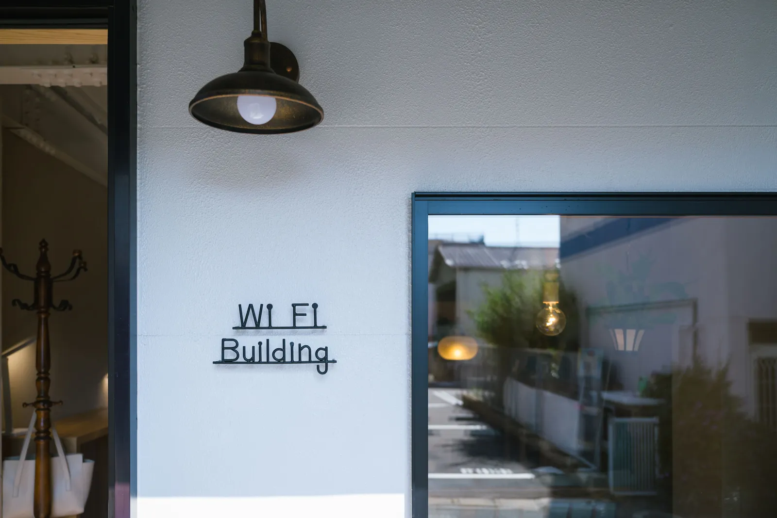 佐世保Wi-Fi Buildingの入口